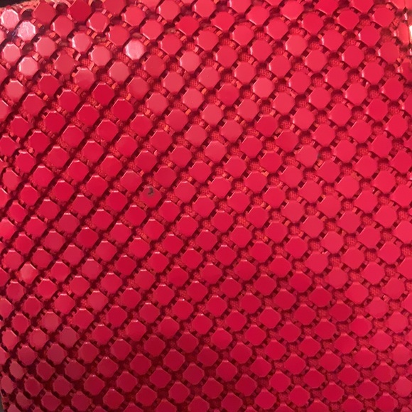 Red Mesh ‘think Whiting & Davis’ small handbag - Picture 2 of 10